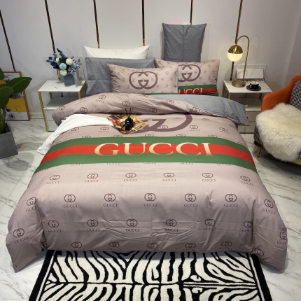 Gucci Bed Sheets in 136790