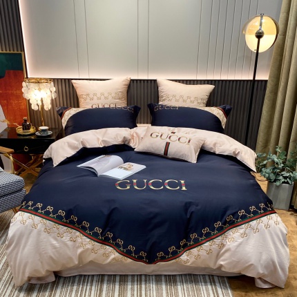 Gucci Bed Sheets in 136810