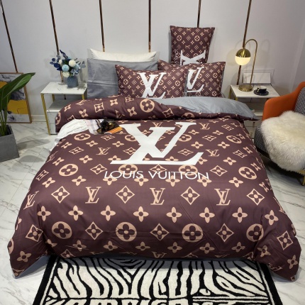 Louis Vuitton Bed Sheets in 136868
