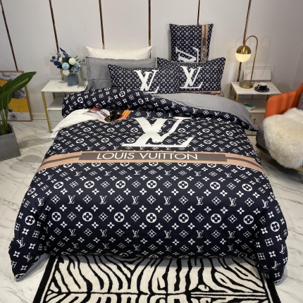 Louis Vuitton Bed Sheets in 136869