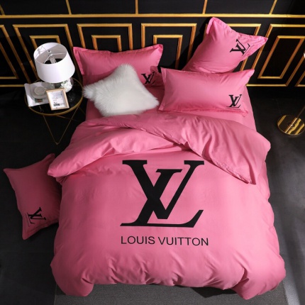 Louis Vuitton Bed Sheets in 136893