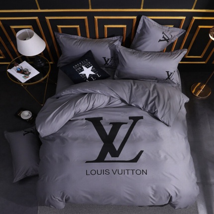 Louis Vuitton Bed Sheets in 136894