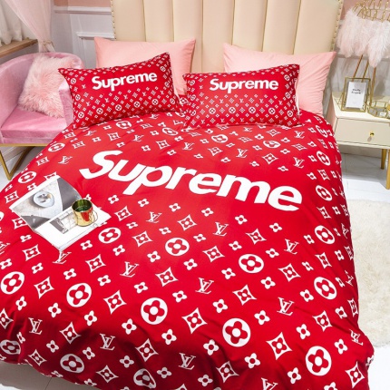 Louis Vuitton Bed Sheets in 136907