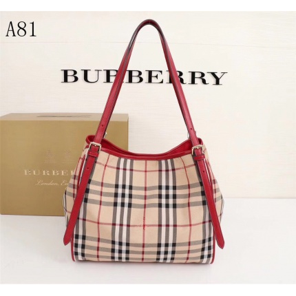 Burberry AAA Quality Handbags in 137021