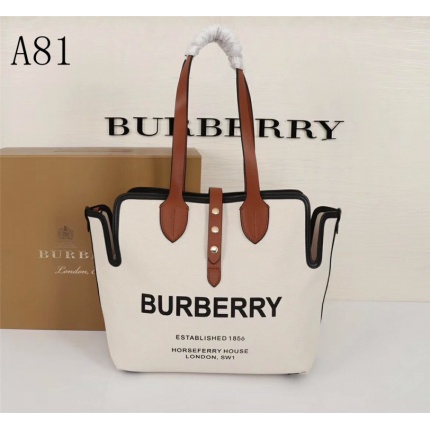 Burberry AAA Quality Handbags in 137022