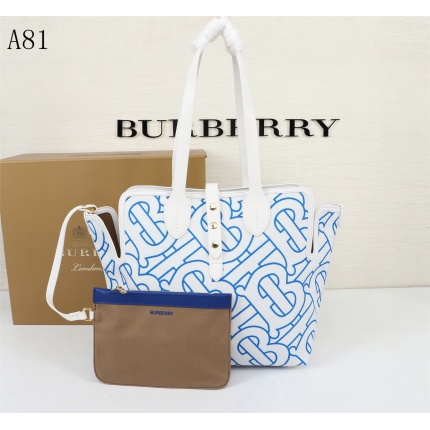 Burberry AAA Quality Handbags in 137024