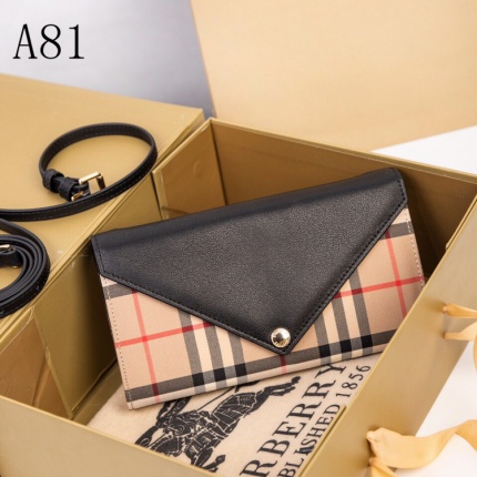 New Arrivals Burberry Crossbody Bag in 137043