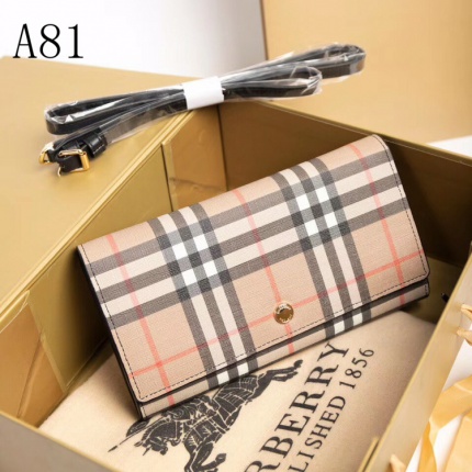 New Arrivals Burberry Crossbody Bag in 137044