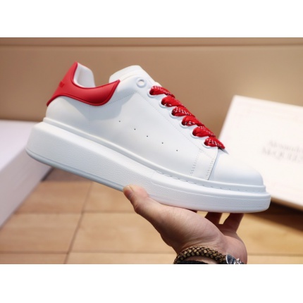 Alexander Mcqueen Sneakers For Women in 137526