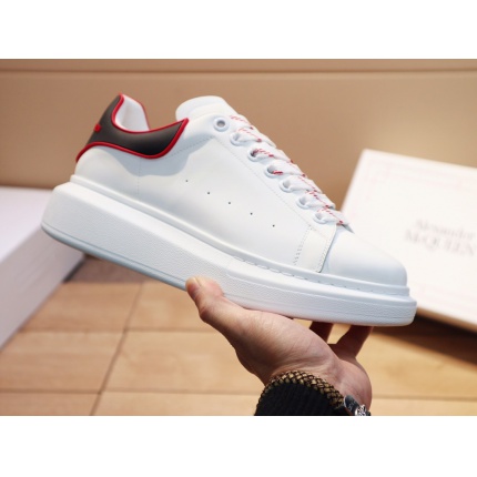 Alexander Mcqueen Sneakers For Women in 137527