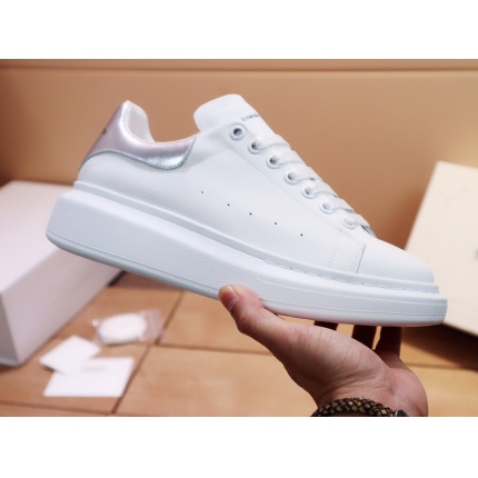 Alexander Mcqueen Sneakers For Women in 137530