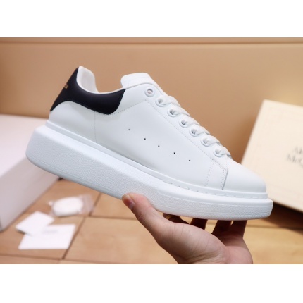 Alexander Mcqueen Sneakers For Women in 137532