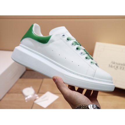 Alexander Mcqueen Sneakers For Women in 137537