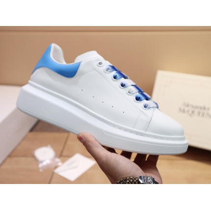 Alexander Mcqueen Sneakers For Women in 137538