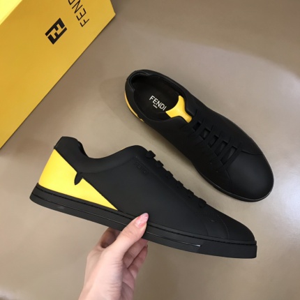 Fendi Sneakers For Men in 137810