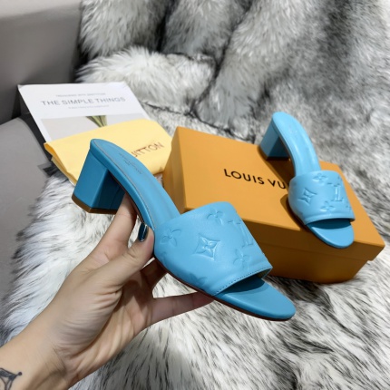 Louis Vuitton Slippers For Women in 137827