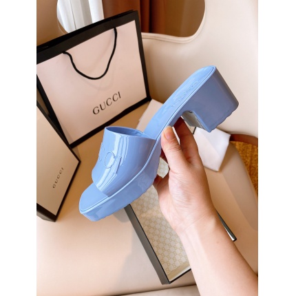 Gucci Slippers For Women in 137993