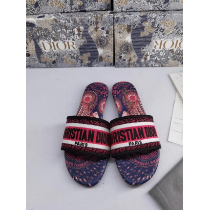 Dior Slippers For Women in 138019