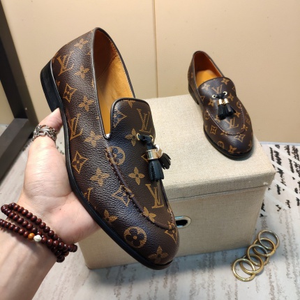 Louis Vuitton Leather Loafers For Men in 138046