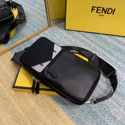 New Arrivals Fendi AAA Crossbody Bags in 138445