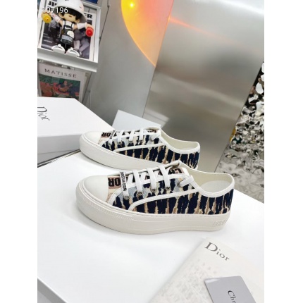 New Arrivals Dior Sneakers For Women in 138682