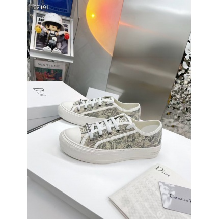 New Arrivals Dior Sneakers For Women in 138687