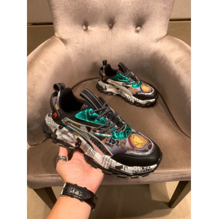 Versace Sneakers For Men in 138746