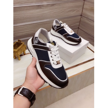 Versace Sneakers For Men in 138764
