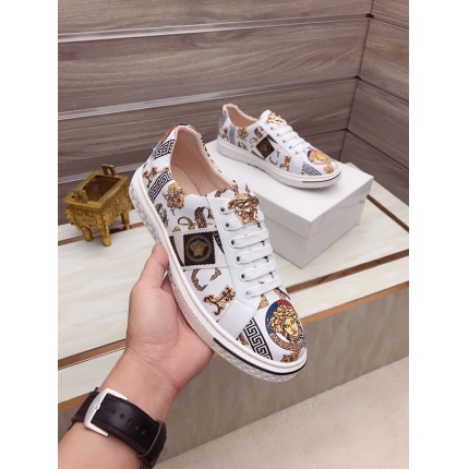 Versace Sneakers For Men in 138768