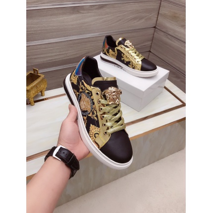 Versace Sneakers For Men in 138778