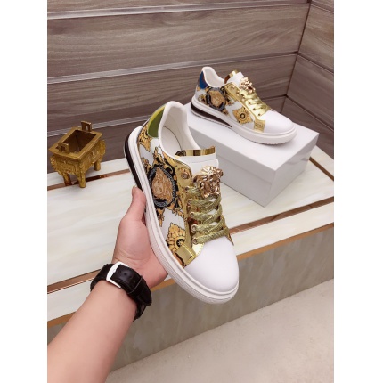 Versace Sneakers For Men in 138779