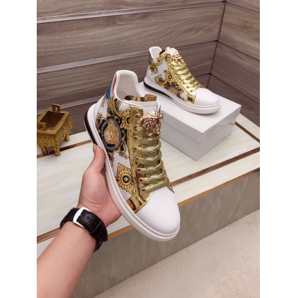 Versace Sneakers For Men in 138781
