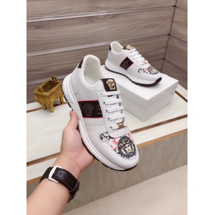 Versace Sneakers For Men in 138788
