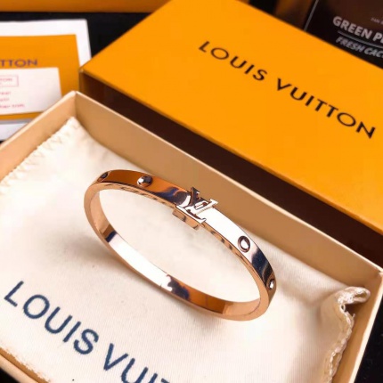 Louis Vuitton Bracelets in 138998