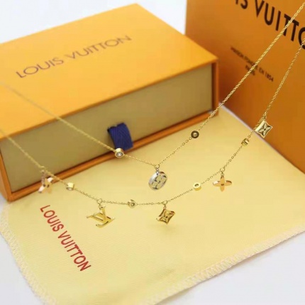 Louis Vuitton Necklace in 138999
