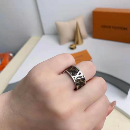 Louis Vuitton Rings in 139025