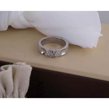 Louis Vuitton Rings in 139028