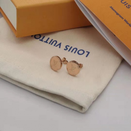 Louis Vuitton Earrings in 139035