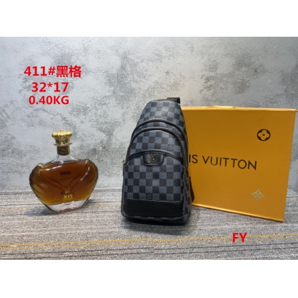Louis Vuitton Cross Bags Men in 139165
