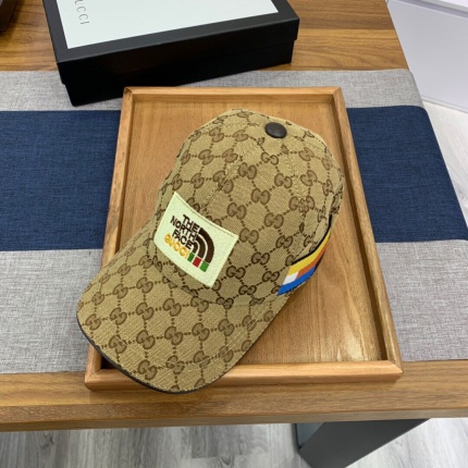 Gucci Hats in 139773