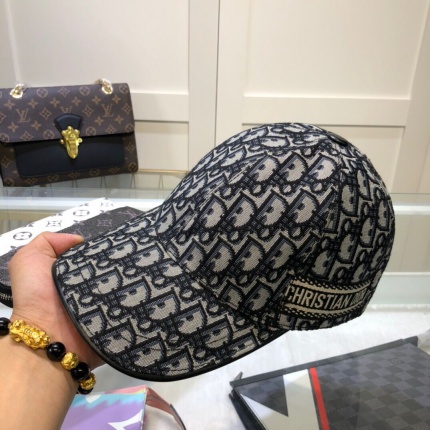 Dior Hats in 139776