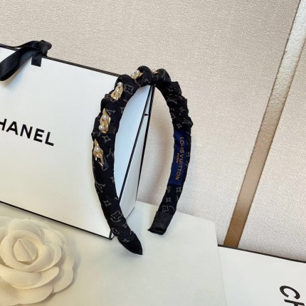 New Arrivals Louis Vuitton Bands For Women in 139939