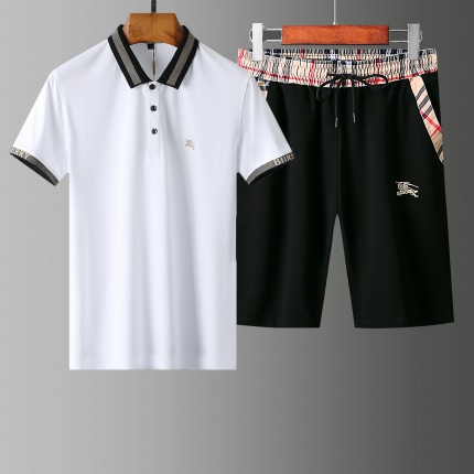 Burberry Tracksuits for Men in 140209