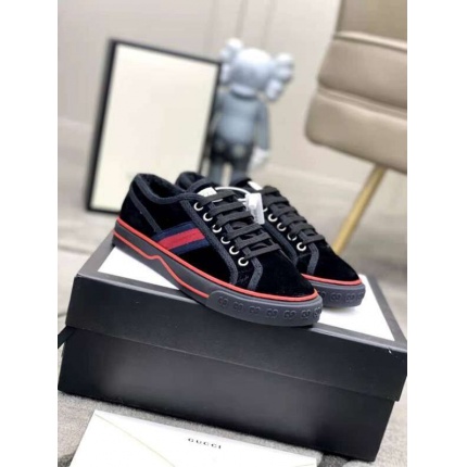 New Arrivals Gucci Tennis Shoes  in 140455
