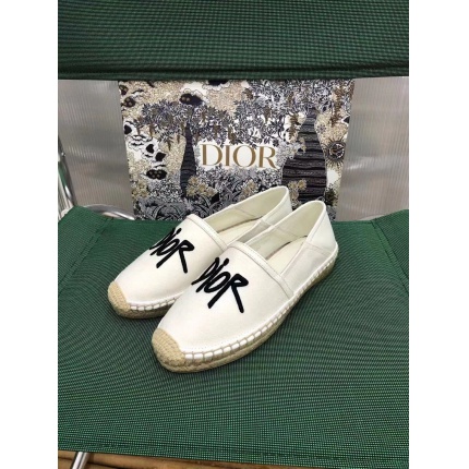 Dior Loafers For Woman in 140502
