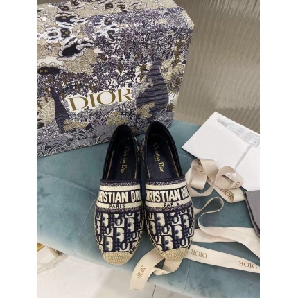 Dior Loafers  For Woman in 140509