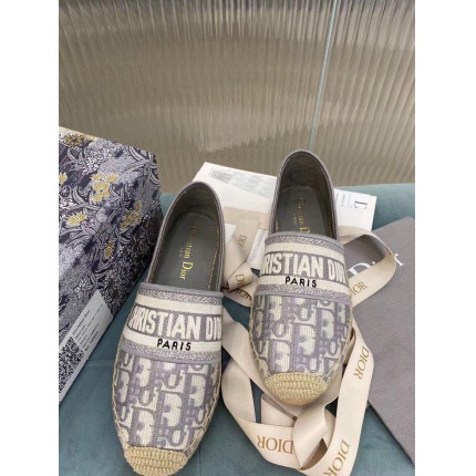 Dior Loafers  For Woman in 140510