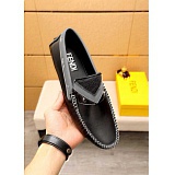 Fendi Leather shoes For Men in 136274
