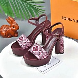 Louis Vuitton Slippers For Women in 138038