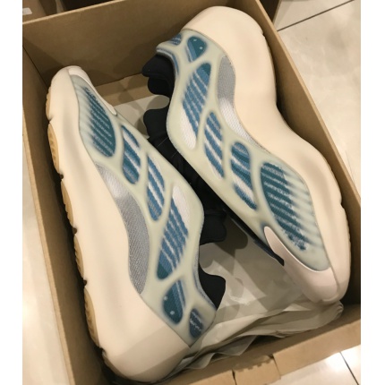 New Arrivals Adidas Yezzy 700 Sneakers in 140885